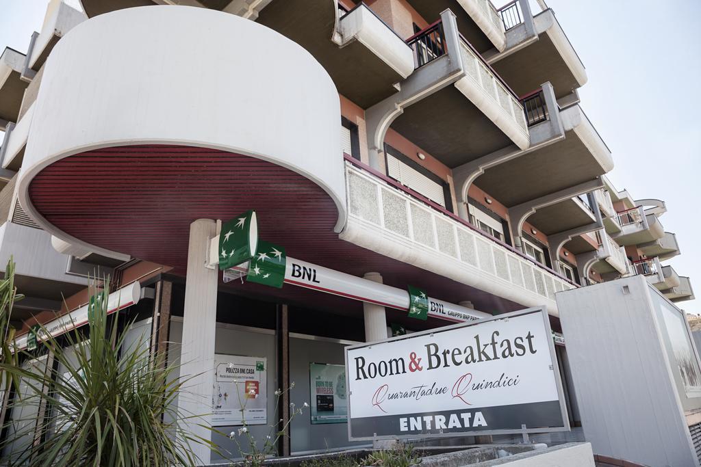 Quarantadue Quindici Hotel Termoli Kültér fotó