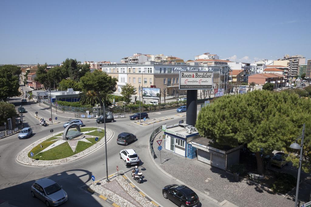 Quarantadue Quindici Hotel Termoli Kültér fotó