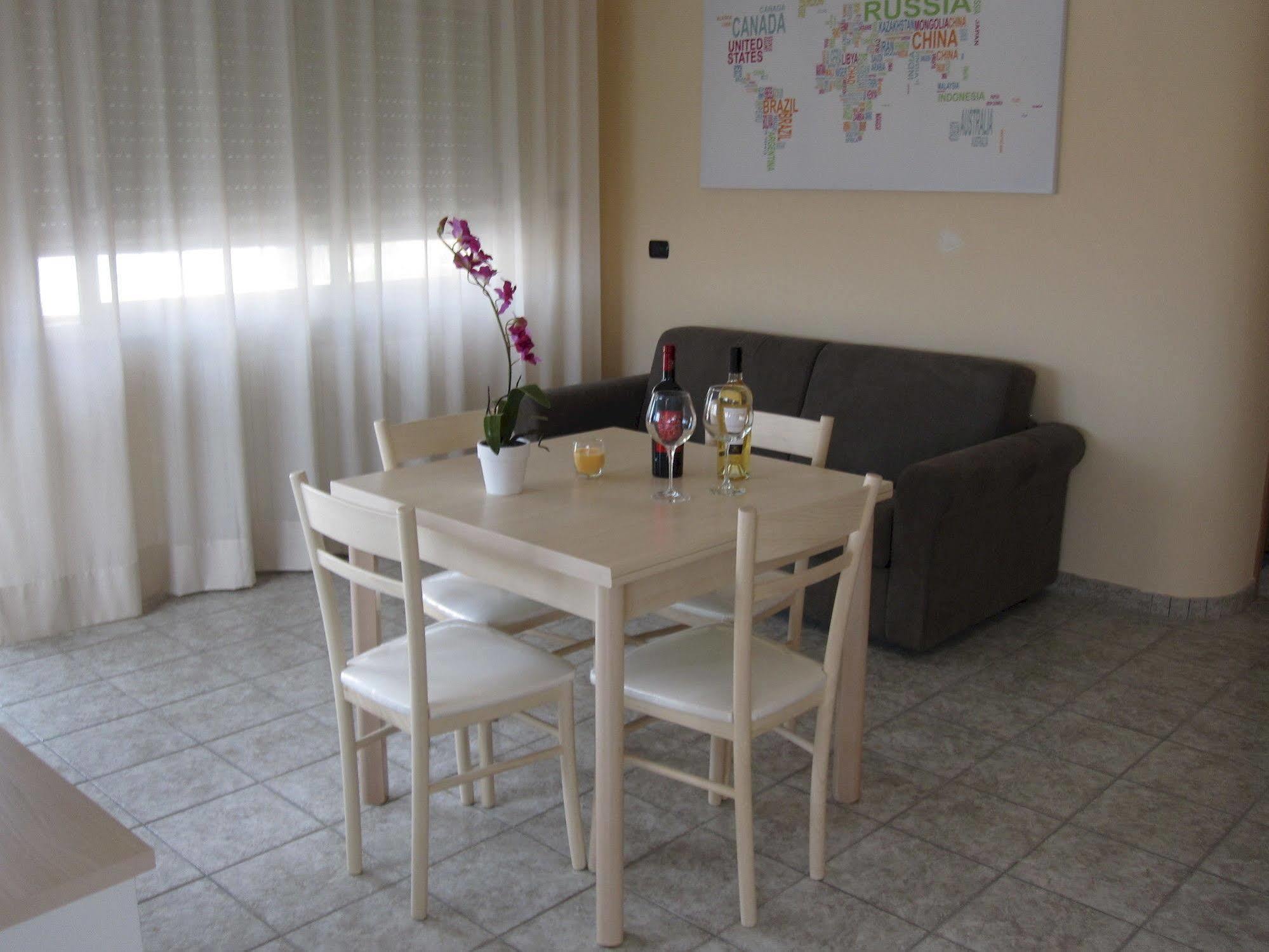 Quarantadue Quindici Hotel Termoli Kültér fotó