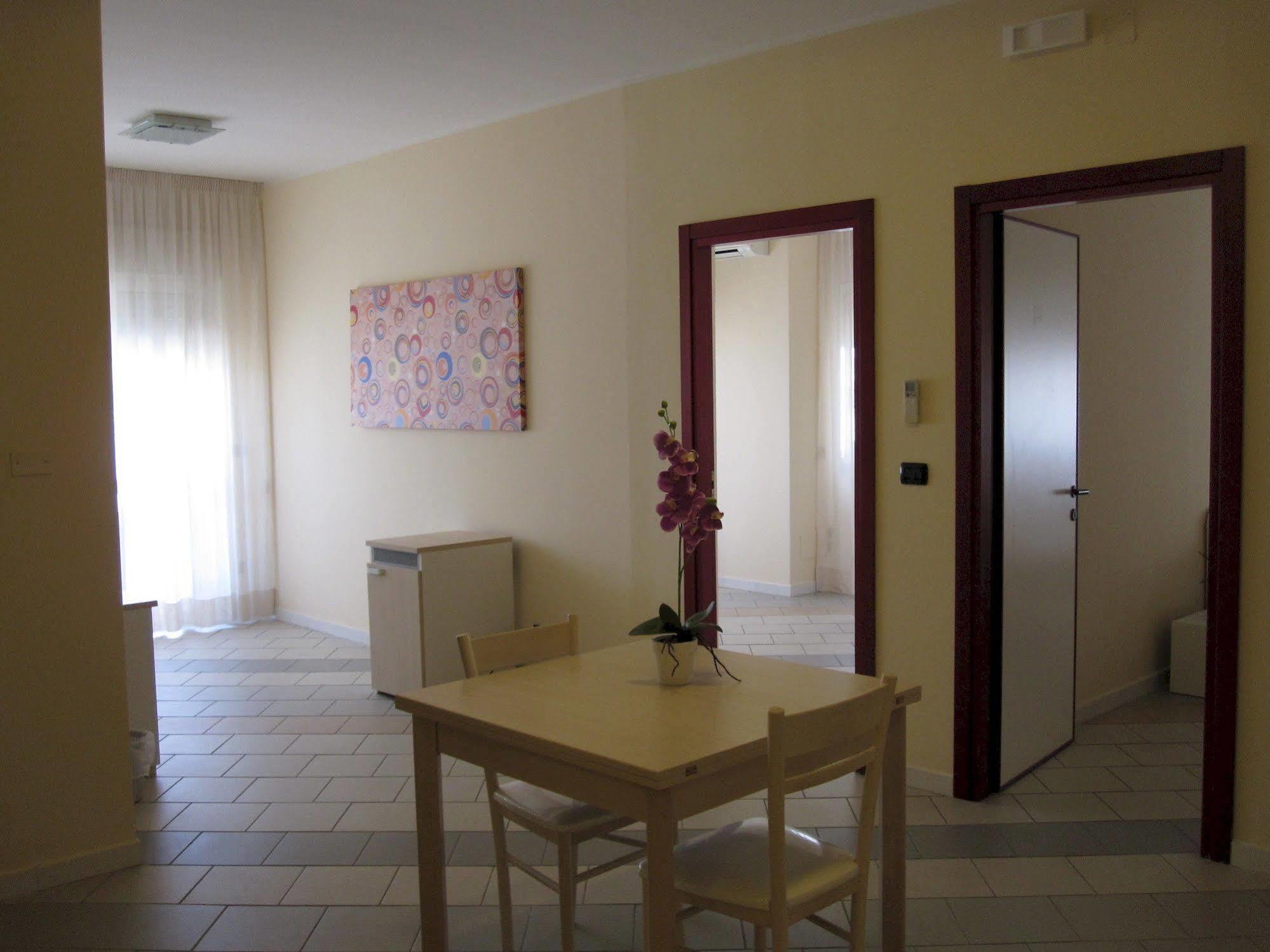 Quarantadue Quindici Hotel Termoli Kültér fotó