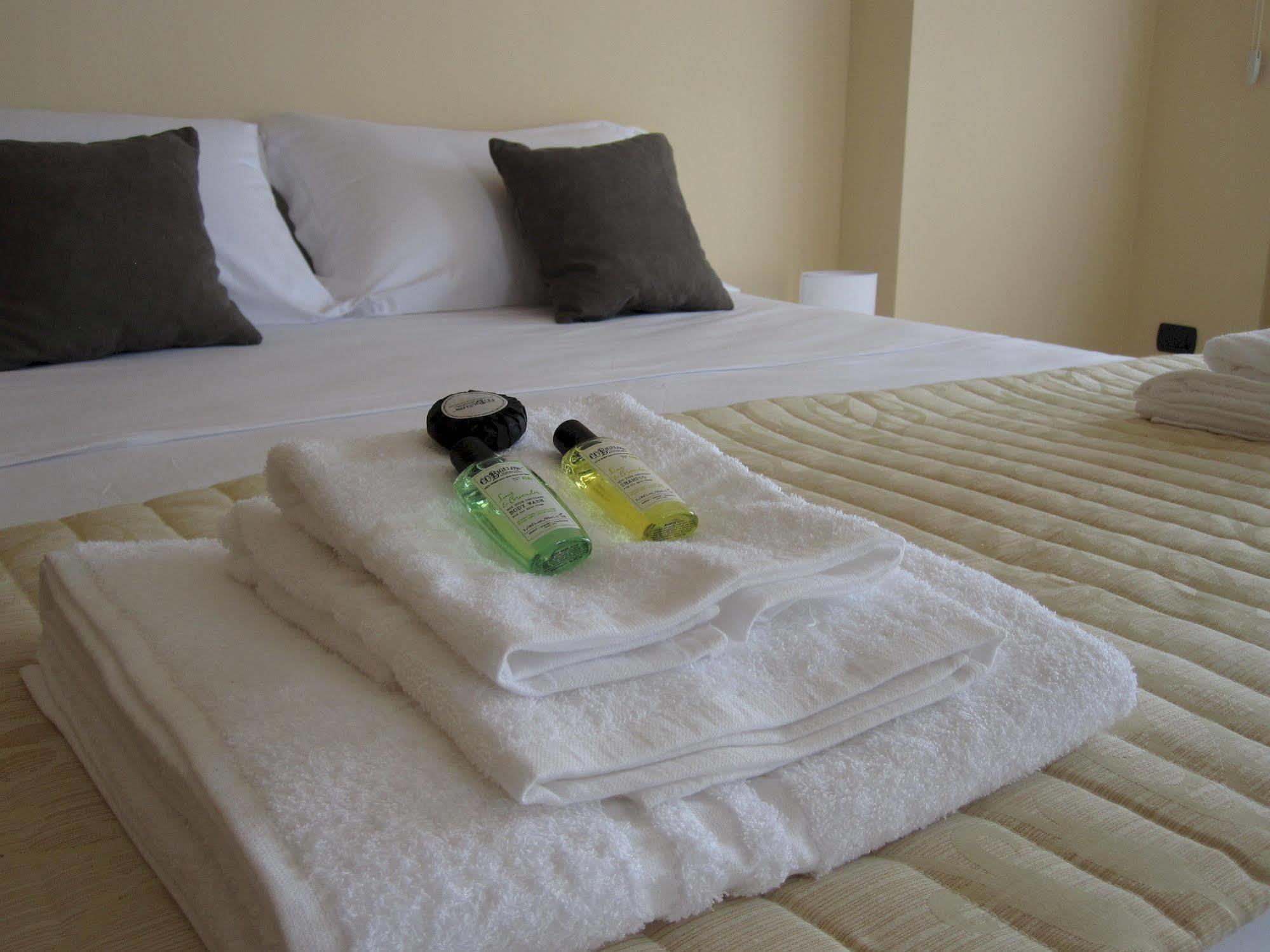 Quarantadue Quindici Hotel Termoli Kültér fotó