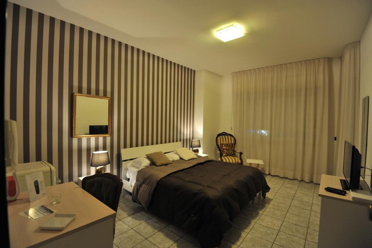 Quarantadue Quindici Hotel Termoli Kültér fotó